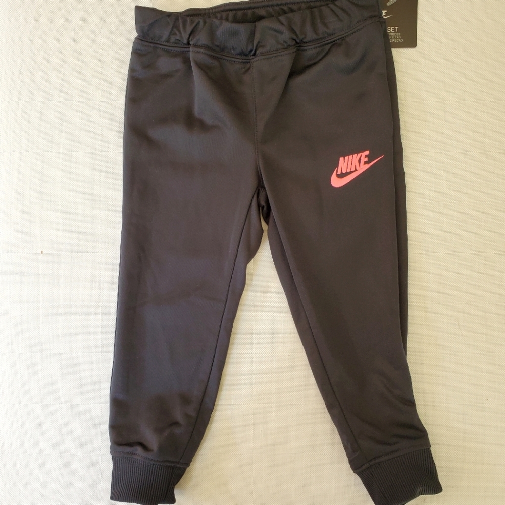 Nike jumpsuit - Picture 3 of 4